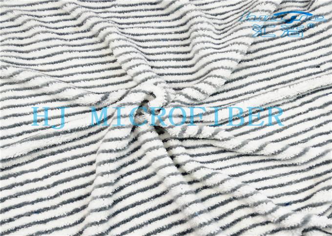 Le tissu de corail d'ouatine de fil dur blanc de Microfiber utilisé dans le balai capitonne des têtes