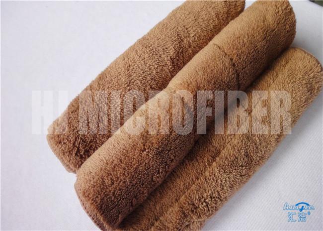 L'ouatine de corail de la serviette de nettoyage de microfiber du polyamide 30*40 du polyester 20% de 80% 450gsm a sifflé la serviette carrée