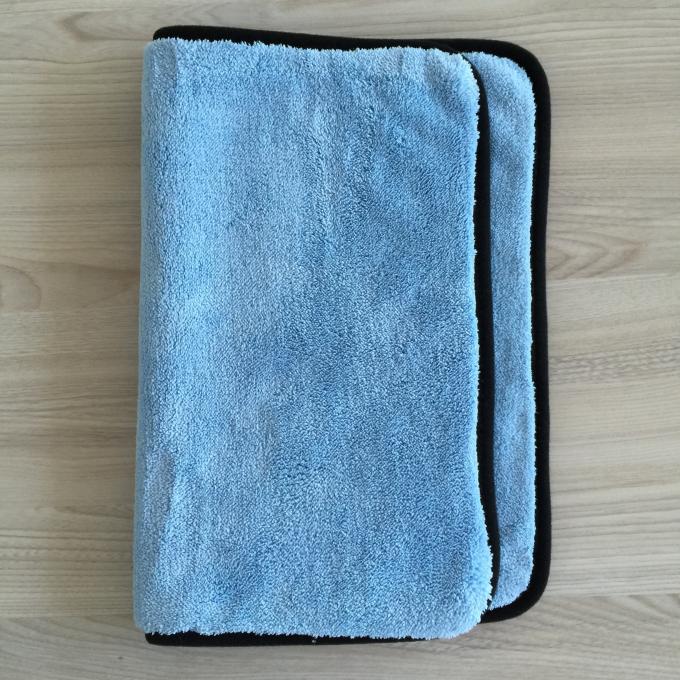 Serviette de corail épaisse superbe de tissu d'ouatine de Microfiber pour le chiffon de nettoyage de voiture avec le bord noir de Bordure